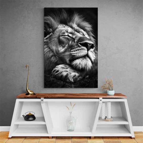 tableau lion qui dors mur gris