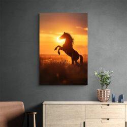 Tableau cheval qui cabre au coucher de soleil decoration sobre