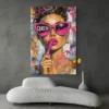 tableau femme street art salon moderne gris 1.webp