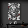 tableau tete de leopard bureau noir 1.webp