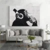 tableau singe avec casque paysage 3 2 2.webp